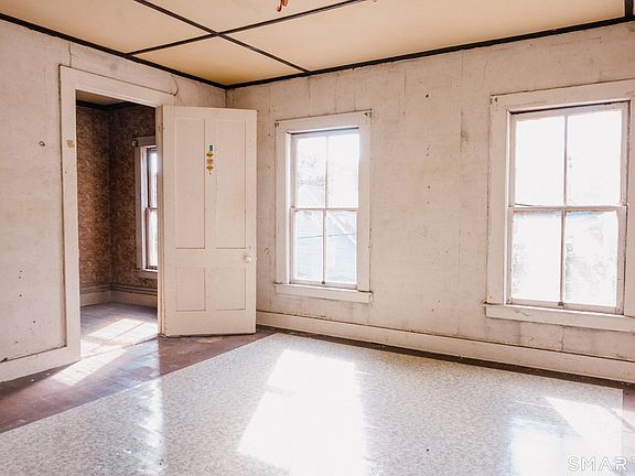 4th image of 15 Bellevue Street