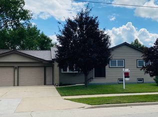 592 4th St, Fond Du Lac, WI 54935