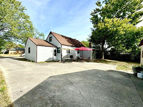 4th image of 669 Powhatan Ave