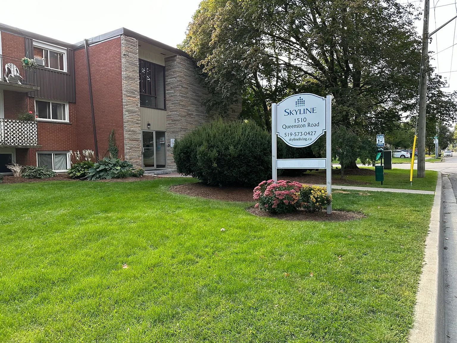 Queenston Apartments — Photo 2