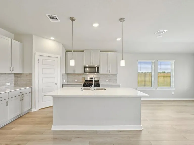 3415 Zilker Ln — Photo 9
