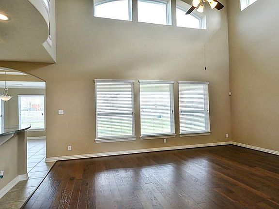 2nd image of 8107 Cullen Estates Dr