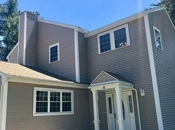 54 North St #2, Wilmington, MA 01887