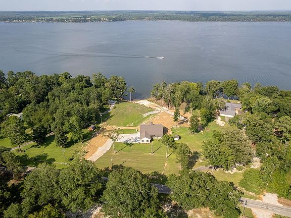 4th image of 2357 Calhoun Dr