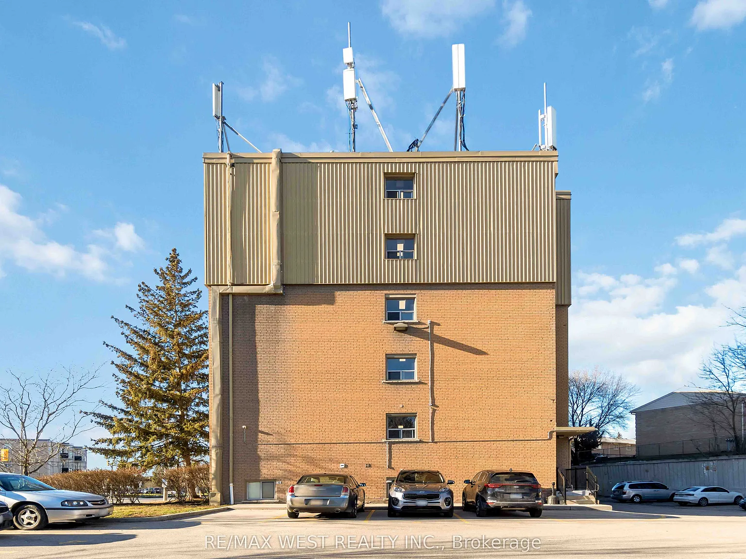 2 bed, $2,000 — Photo 1
