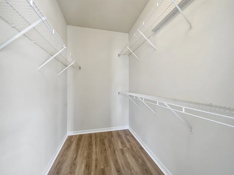 7780 Plantation Cir — Photo 11