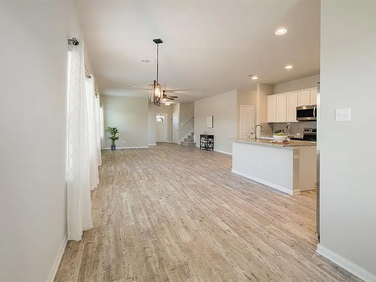 460 Galway Bay Ln — Photo 5