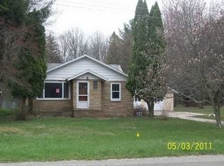 2430 E Ashby Rd, Midland, MI 48640