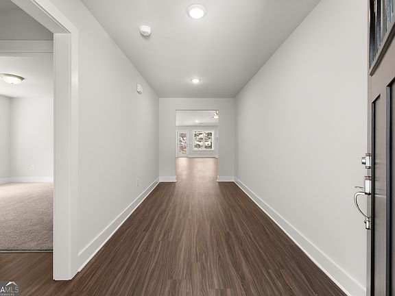 5th image of 299 Shore Crest Dr