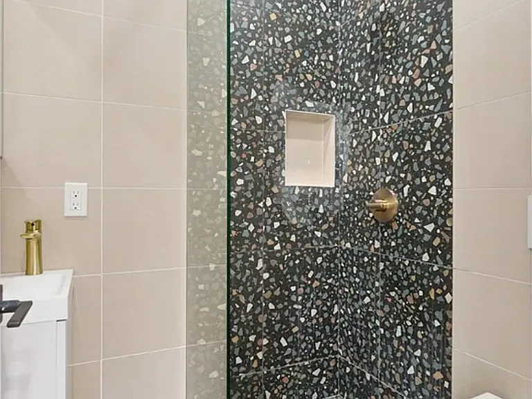 376 Montgomery St #3A — Photo 11