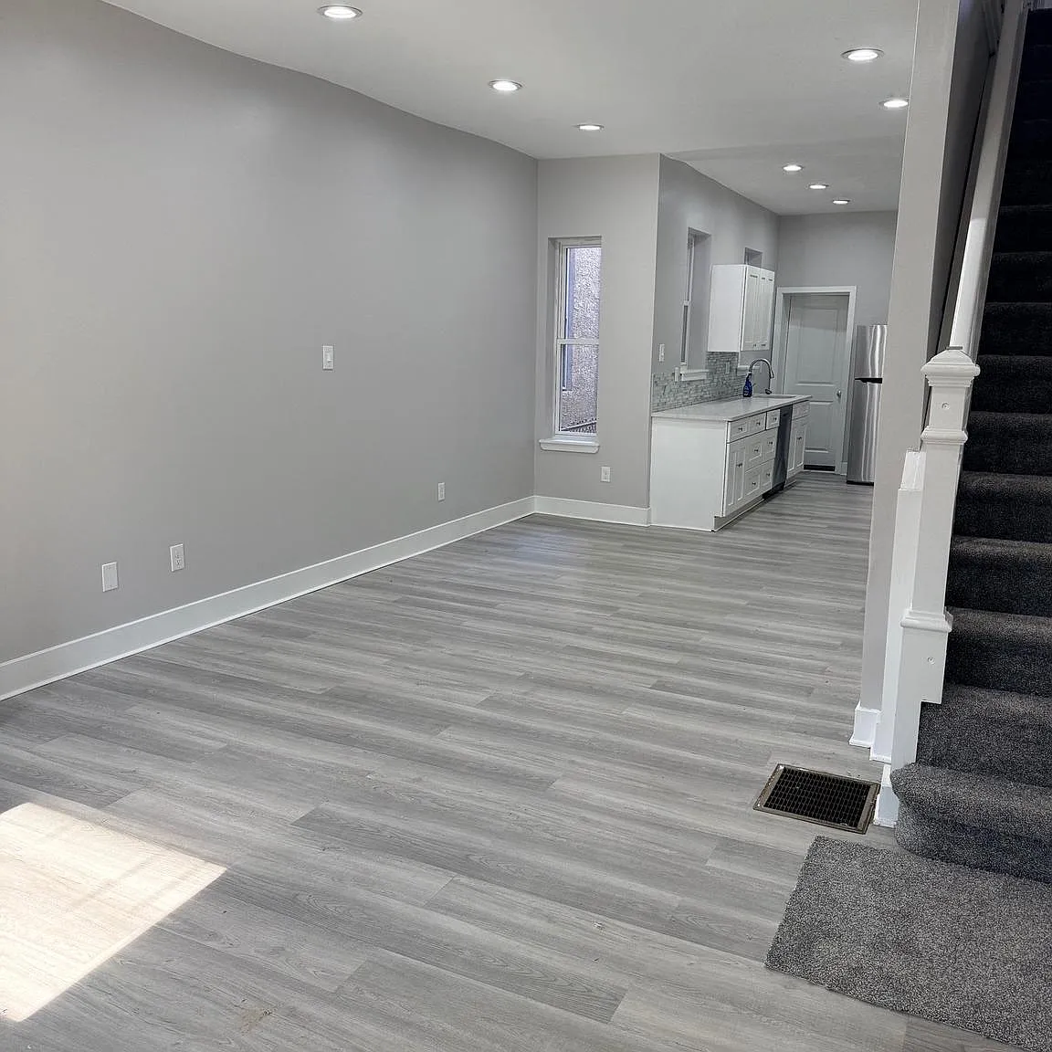3 bed, 1.5 bath, 1260 sqft, $1,900 — Photo 2