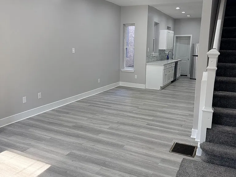 3415 G St — Photo 2