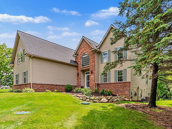 2nd image of 5542 Deer Run Ln