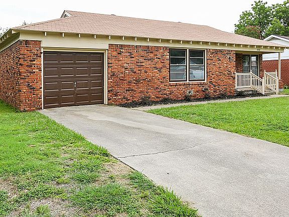 2nd image of 3260 Mimosa Park Dr