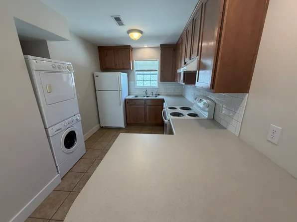 850 N Oakland Ave #9, Fayetteville, AR 72701