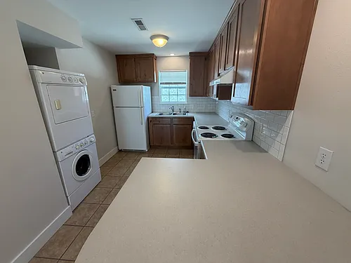 850 N Oakland Ave #9 Photo 1