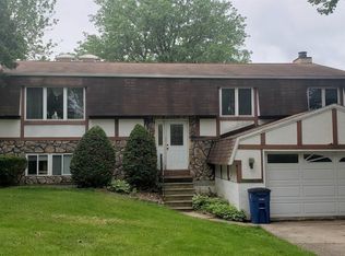 123 Glenview Dr, Sherrard, IL