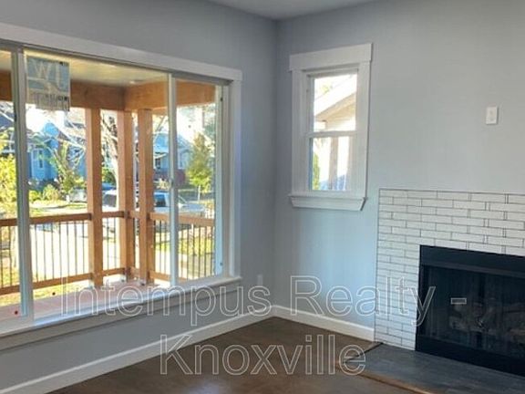 4th image of 2308 E 5th Ave