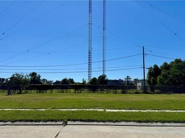 712 Daryl Dr, Chalmette, LA 70043