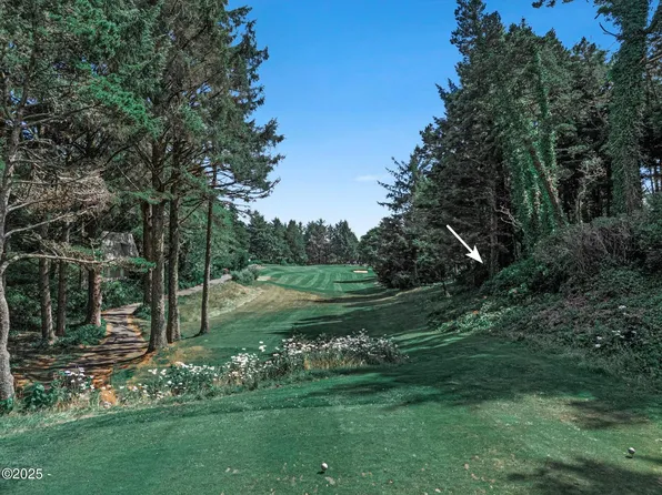17 Ocean Crest Ln, Gleneden Beach, OR 97388