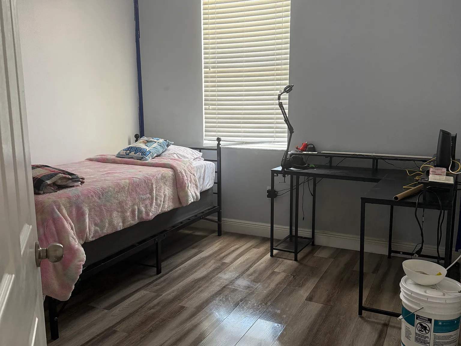 4 bed, 2.5 bath, 1540 sqft, $900 — Photo 4