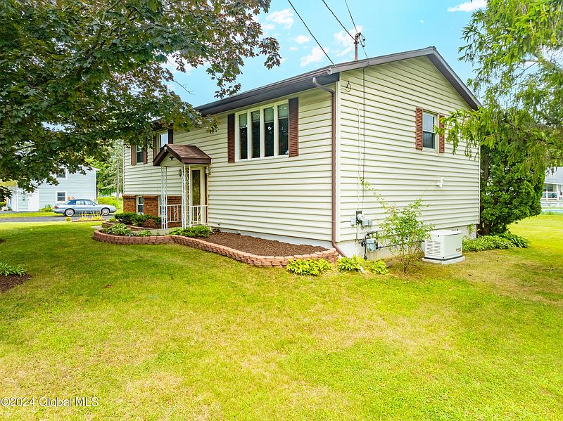 2nd image of 23 Sage Road