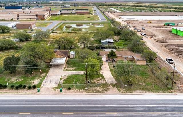 2nd image of 4301 S Cage Blvd