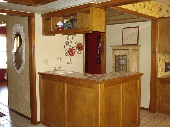 Wet bar