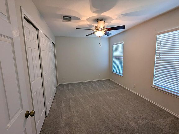 2nd image of 3914 Knollcross