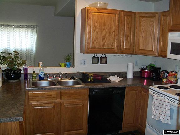 4th image of 832 Blue Sage Way