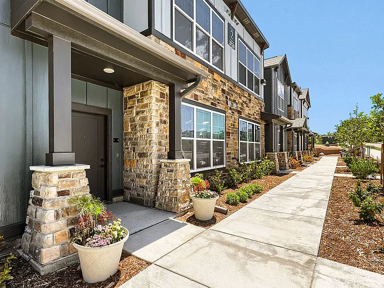 Exterior | Ara Townhomes & Flats