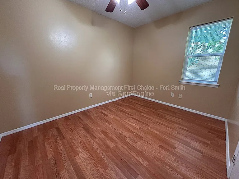 3305 Grinnell Ave — Photo 20