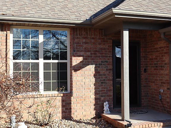 3rd image of 5644 S Winsor Drive