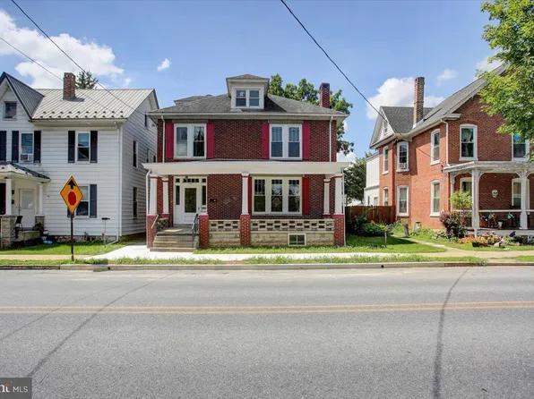 576 E King St, Chambersburg, PA 17201