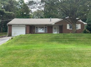 238 Edgewood Dr, New Holland, PA