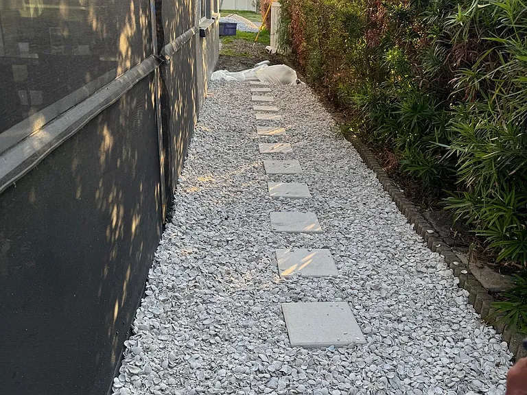 400 Capri Blvd — Photo 32