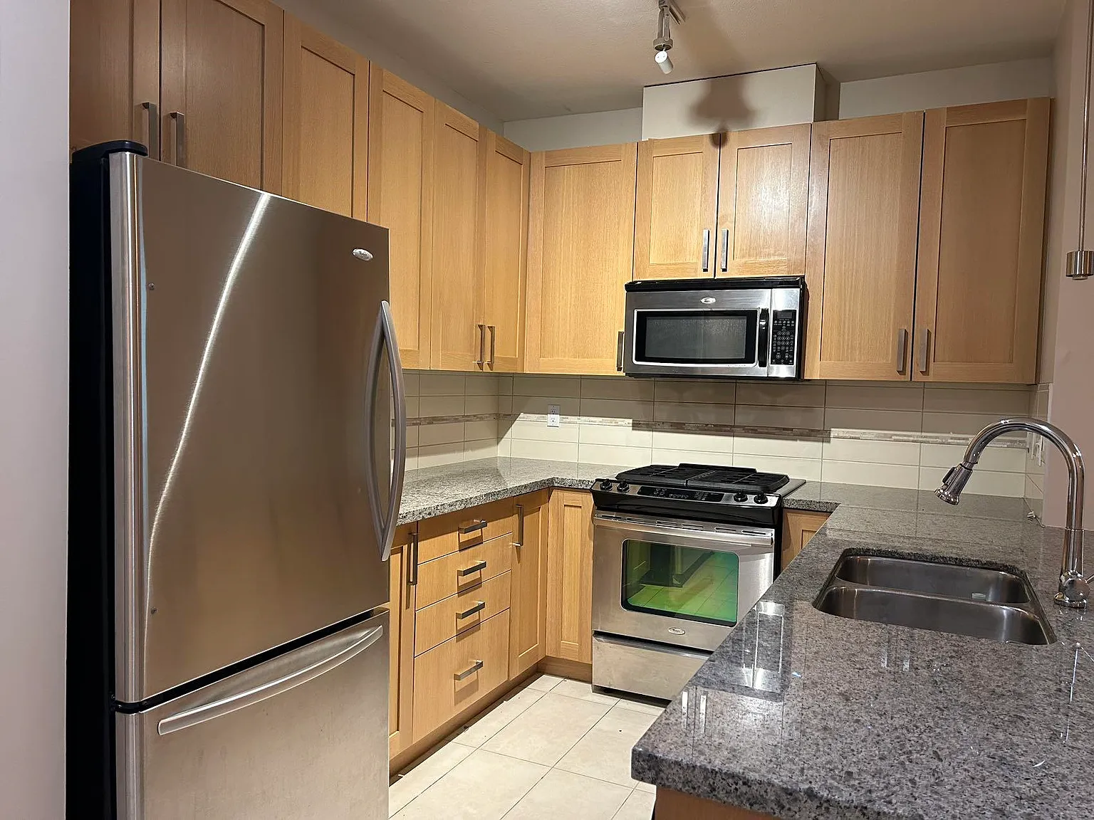 2 bed, $2,500 — Photo 3