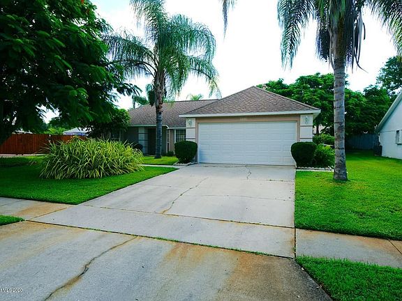 4th image of 1236 Water Lily Ln