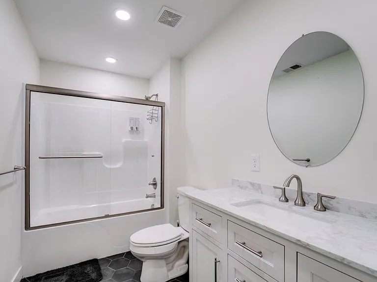 303 N 3rd St #4 — Photo 1