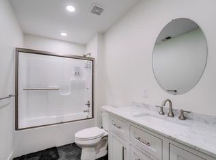 303 N 3rd St #4, Saint Clair, MI
