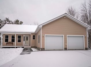 14 Indian Ridge Ln, Whitefield, NH 03598