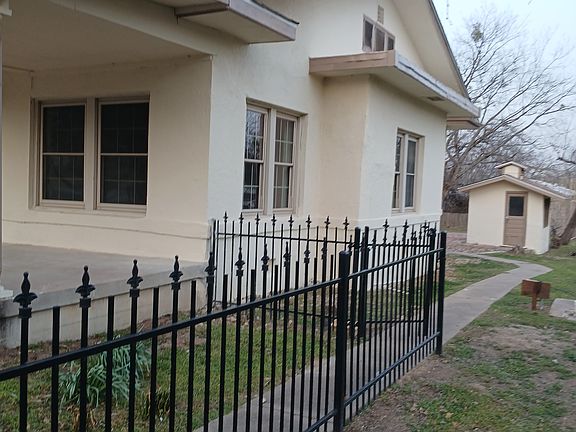 5th image of 811 SW 5th Ave