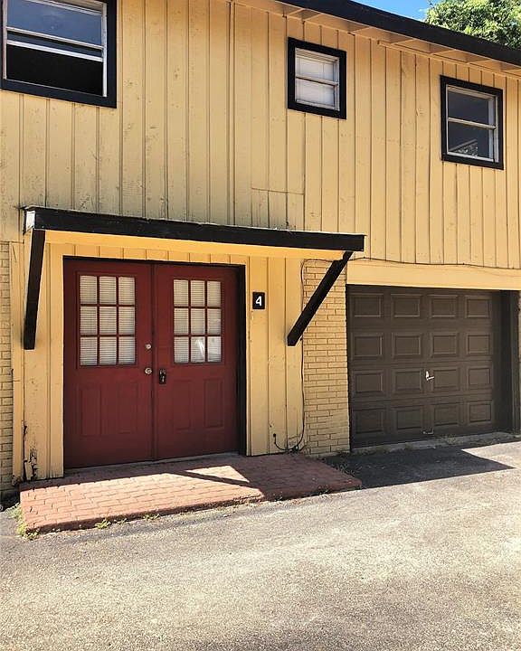 1st image of 913 University Ave APT 4
