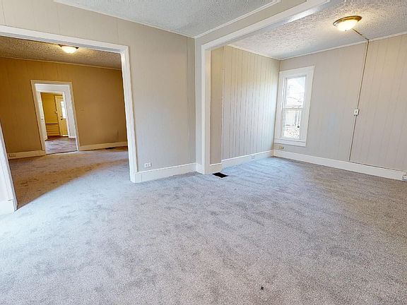 2nd image of 9516 Larnder Ave