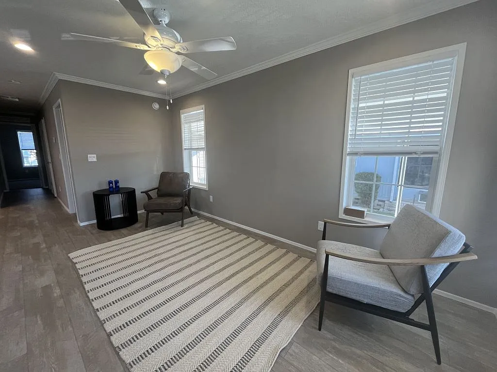 2 bed, 2.0 bath, 1000 sqft, $1,649 — Photo 2