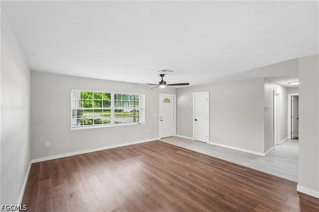 3 bed, 3.0 bath, 1661 sqft, $2,600 — Photo 3