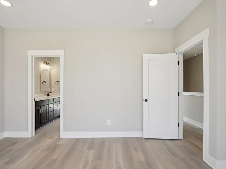 343 Archwood Dr — Photo 25