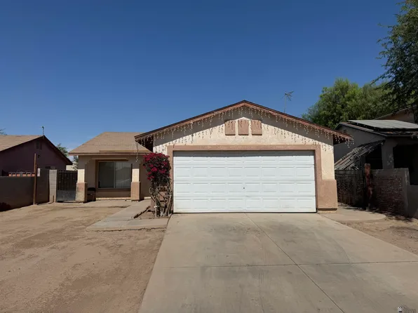 254 E Los Tres Hombres St, San Luis, AZ 85336