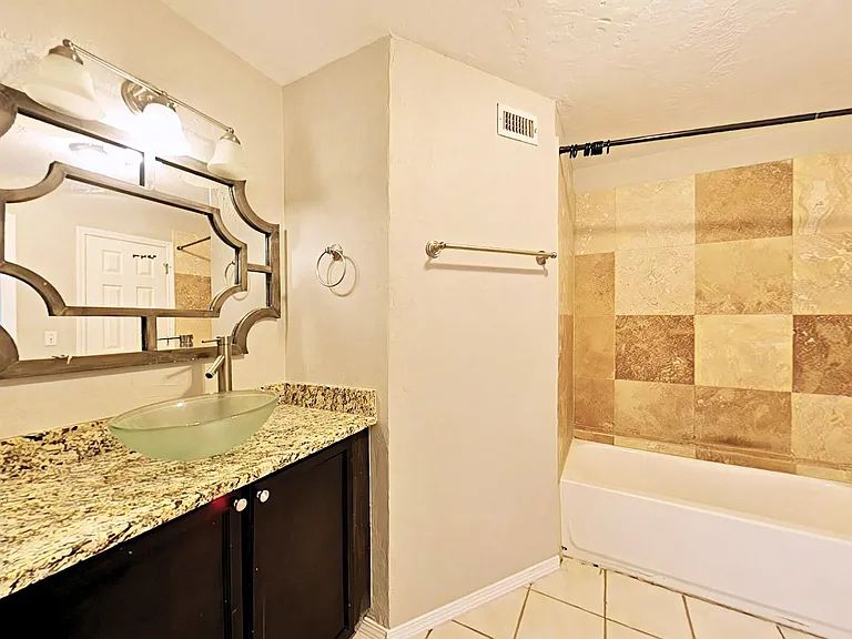 4001 SW Rolling Hills Dr — Photo 9