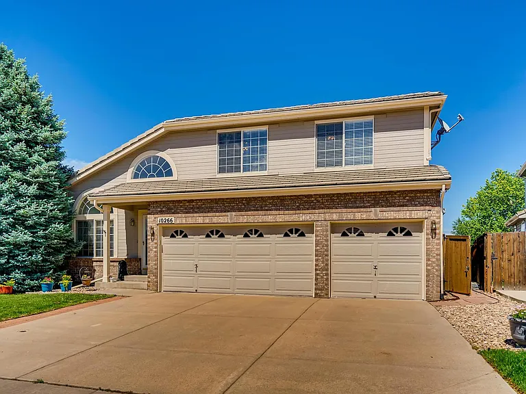 10266 Jill Ave — Photo 1